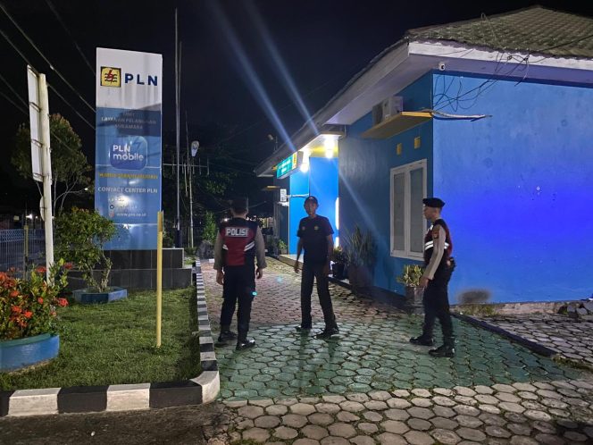 
					Proteksi Jaringan Vital Arus Kota, Sat Samapta Polres Sukamara Jaga Keandalan Kompleks PLN