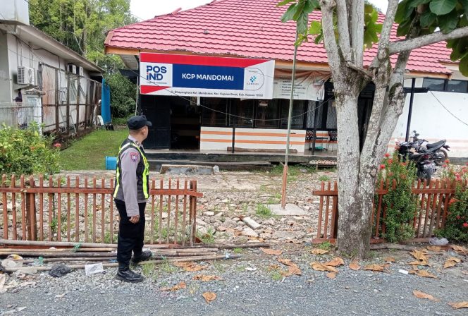 
					Patroli Roda Dua Dengan Sasaran Kantor Pos, Himbau Jaga Keamanan Kepada Petugas Keamanan