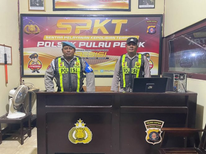 
					POLSEK PULAU PETAK LAKSANAKAN KEGIATAN SIAGA MAKO PADA MALAM HARI GUNA CIPTAKAN SITUASI AMAN