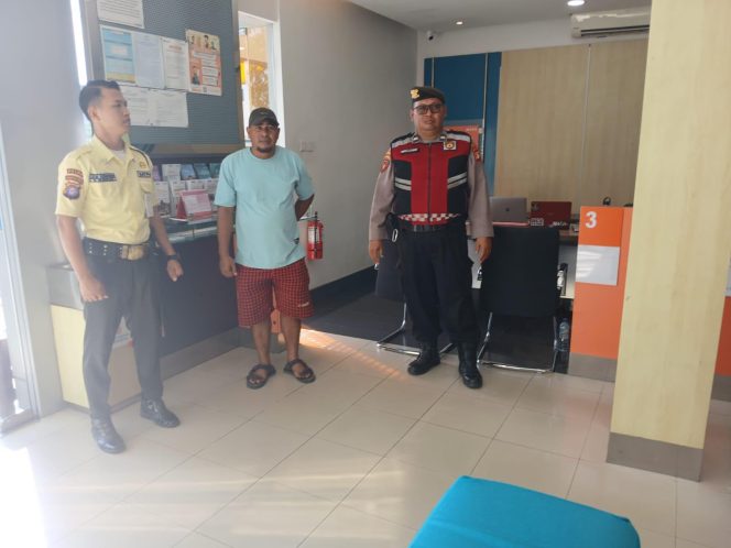 
					Pertebal Proteksi Transaksi Keuangan, Sat Samapta Polres Sukamara Cek Objek Vital Bank BNI