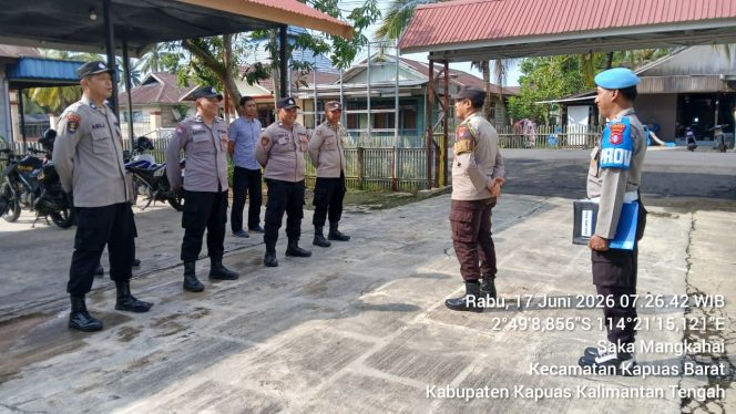 
					Disiplin Kunci Pelayanan, Personel Polsek Kapuas Barat Gelar Apel Pagi Bersama KSPKT 1