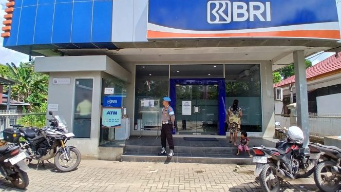 
					Antisipasi Kriminalitas, Polsek Kapuas Barat Gelar Patroli Objek Vital di Bank BRI Mandomai
