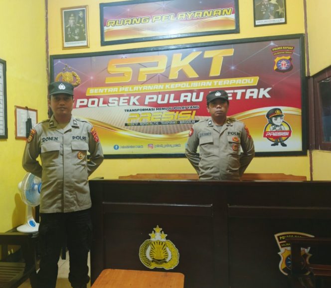 
					POLSEK PULAU PETAK LAKSANAKAN KEGIATAN SIAGA MAKO PADA MALAM HARI GUNA CIPTAKAN SITUASI AMAN