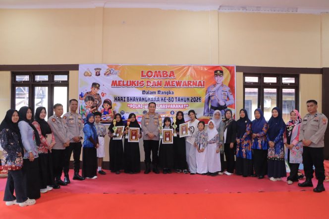 
					WARNA-WARNI KREATIVITAS ANAK, POLRES SERUYAN GELAR LOMBA MELUKIS DAN MEWARNAI HUT BHAYANGKARA KE-80 — QAMALIA RAIH JUARA PERTAMA