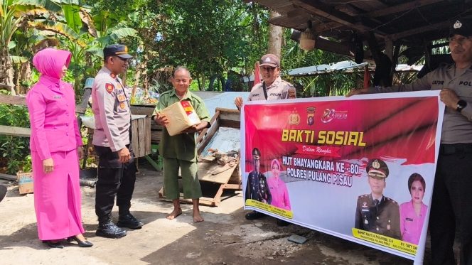 
					Polsek Kahayan Hilir Gelar Bakti Sosial Jelang HUT Bhayangkara ke-80