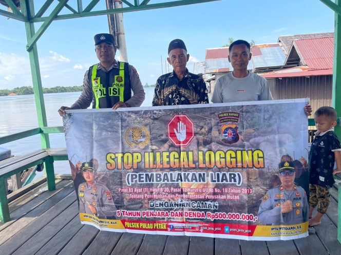 
					SOSIALISASI PENEBANGAN HUTAN SECARA LIAR (ILEGAL LOGING) OLEH PERSONIL POLSEK PULAU PETAK