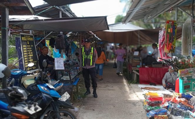 
					Guna Cegah Terjadinya Aksi Copet Dan Peredaran Uang Palsu, Polsek Kapuas Barat Lakukan Patroli