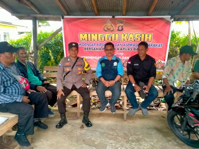
					Dengar Aspirasi Warga, Polsek Kapuas Barat Gelar Kegiatan ‘Minggu Kasih’ di Balai Desa Sei Pitung