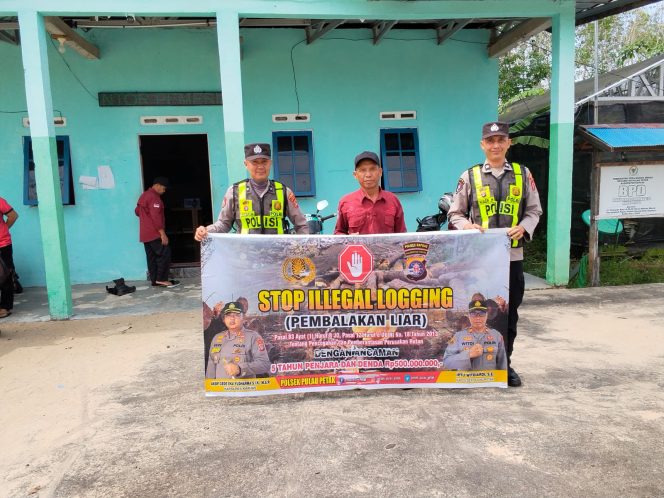 
					SOSIALISASI PENEBANGAN HUTAN SECARA LIAR (ILEGAL LOGING) OLEH PERSONIL POLSEK PULAU PETAK
