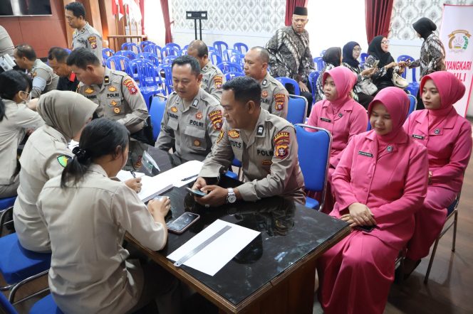 
					Polres Kobar Gelar Bakti Kesehatan Sambut HUT Bhayangkara ke – 80