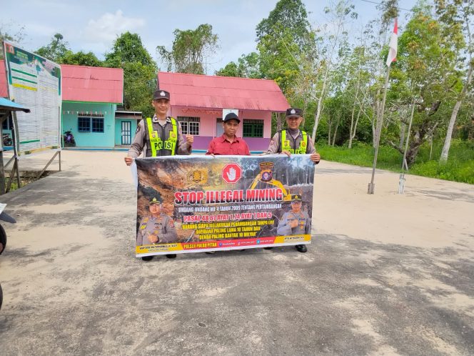 
					PERSONEL POLSEK PULAU PETAK LAKSANAKAN SOSIALISASI ILEGAL MINING KE MASYARAKAT GUNA PENCEGAHAN TAMBANG LIAR DI WILAYAH KECAMATAN PULAU PETAK