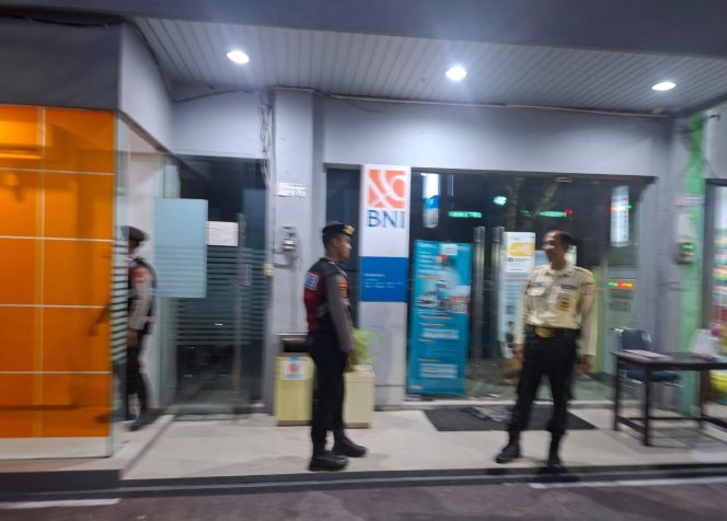 
					Garda Depan Keamanan Objek Vital, Sat Samapta Polres Sukamara Patroli ke Bank BNI