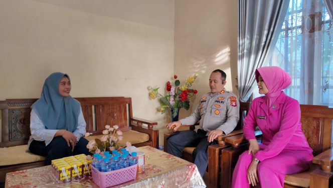 
					Upaya Polres Gumas Pererat Silaturahmi Lewat Bakti Sosial Jelang Hari Bhayangkara ke-80
