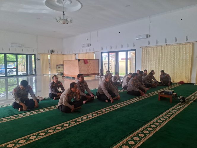 
					POLRES SERUYAN IKUTI PEMBINAAN ROHANI AGAMA ISLAM DAN KRISTIANI VIA ZOOM MEETING