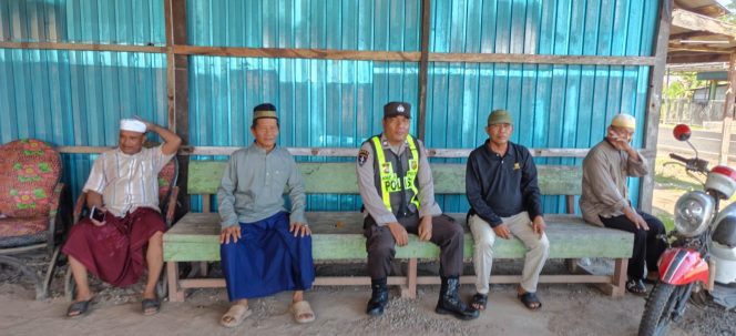 
					PERSONIL POLSEK PULAU PETAK LAKSANAKAN PATROLI DIALOGIS KE DESA-DESA WILAYAH KECAMATAN PULAU PETAK