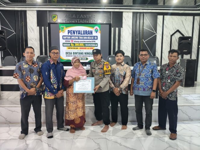 
					BHABINKAMTIBMAS DESA BINTANG NINGGI II HADIRI KEGIATAN PENYALURAN BLT-DD