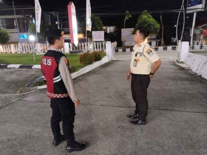 
					SATSAMAPTA POLRES BARITO UTARA LAKSANAKAN PATROLI MALAM UNTUK CIPTAKAN SITUASI KAMTIBMAS KONDUSIF