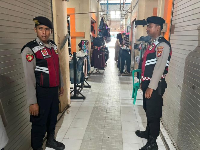 
					Proteksi Ekonomi Rakyat, Sat Samapta Polres Sukamara Jaga Stabilitas Kamtibmas Pasar Inpres