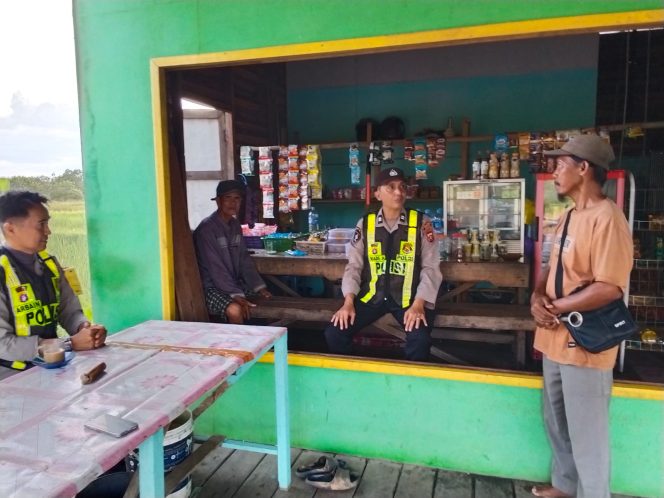 
					PERSONIL POLSEK PULAU PETAK LAKSANAKAN PATROLI DIALOGIS KE DESA-DESA WILAYAH KECAMATAN PULAU PETAK