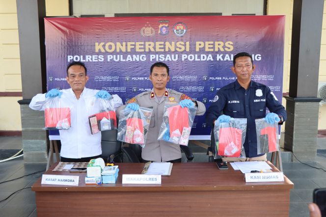 
					Polres Pulang Pisau Gelar Press Release, Bongkar Jaringan Narkoba Sistem Peta Antar Kecamatan
