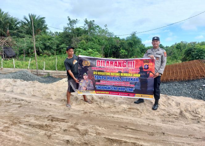 
					Cegah Kebakaran Lahan, Polsek Kapuas Barat Gencarkan Imbauan Karhutla di Kelurahan Mandomai