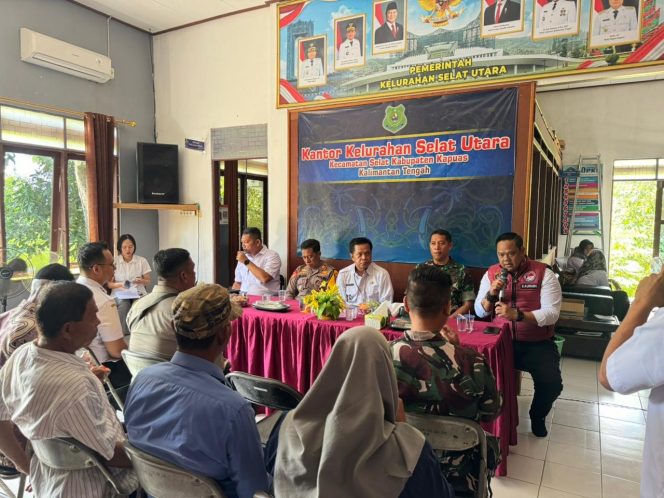 
					Satresnarkoba Polres Kapuas Perkuat Kampung Bebas Narkoba Melalui Sosialisasi P4GN