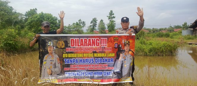 
					Giat Polsek kapuas tengah Rutin lakukan imbauan larangan karhutla kepada masyarakat