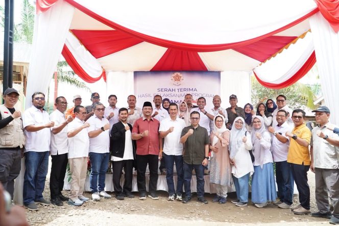 
					Bupati Aceh Tamiang terima bantuan 26 unit Huntara lKAGAMA