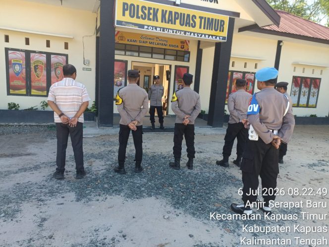 
					Apel Pagi Polsek Kapuas Timur Arahkan Personil Maksimalkan Pelayanan Kepada Masyarakat