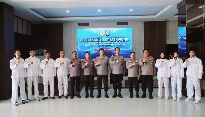 Dilepas Kapolda, Cak Sam Siap Persembahkan Medali Untuk Tim Taekwondo Polda Kalteng Pada Kejuaraan Kapolri Cup 7 di Tangerang