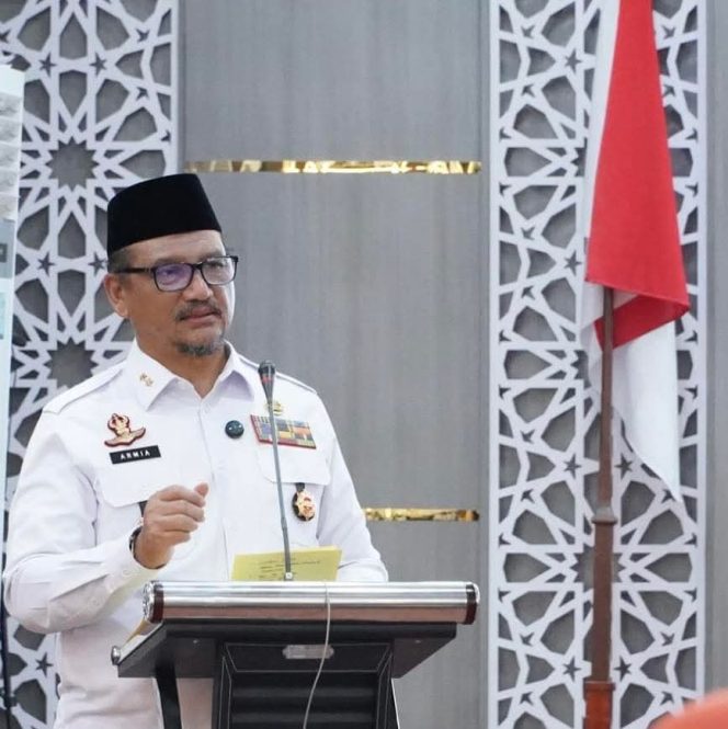 
					Irjenpol (purn) Drs. Armia Pahmi,MH Bupati Aceh Tamiang tunjuk 2 Pejabat Pelaksana. Rahimuddin Amin plt Sekwan