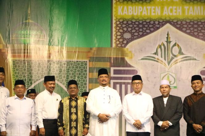 
					Irjenpol Purn Drs Armia Pahmi Bupati Kabupaten Aceh Tamiang resmi gelar MTQ ke 9