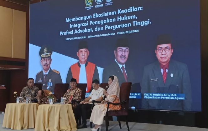 
					Simposium Nasional PERADI Profesional Jadi Momentum Penguatan Kolaborasi Dunia Akademik dan Profesi Advokat