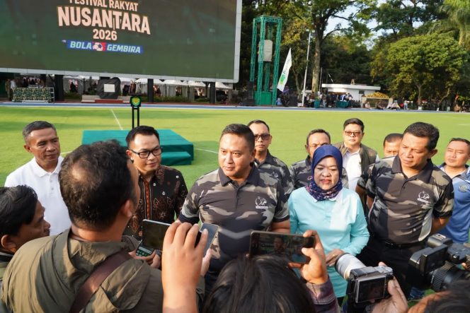 
					Festival Rakyat Nusantara 2026 dan Bola Gembira Meriahkan Makodam III/Siliwangi