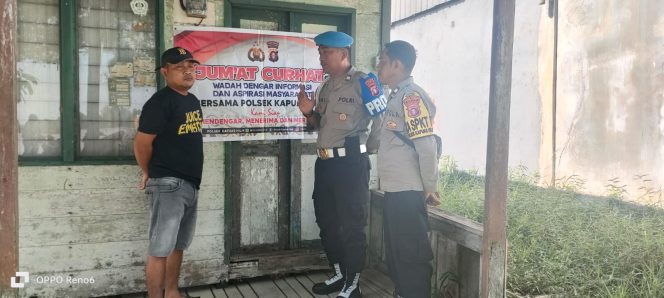 
					Jumat Curhat Polsek Kapuas Hilir Sampaikan Pesan Kamtibmas Dan Dengarkan Keluhan Maupun Masukan Dari Masyarakat