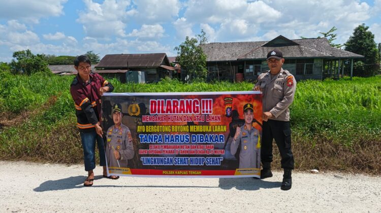 Giat Piket Polsek kapuas tengah giat Rutin lakukan imbauan larangan  karhutla kepada masyarakat.