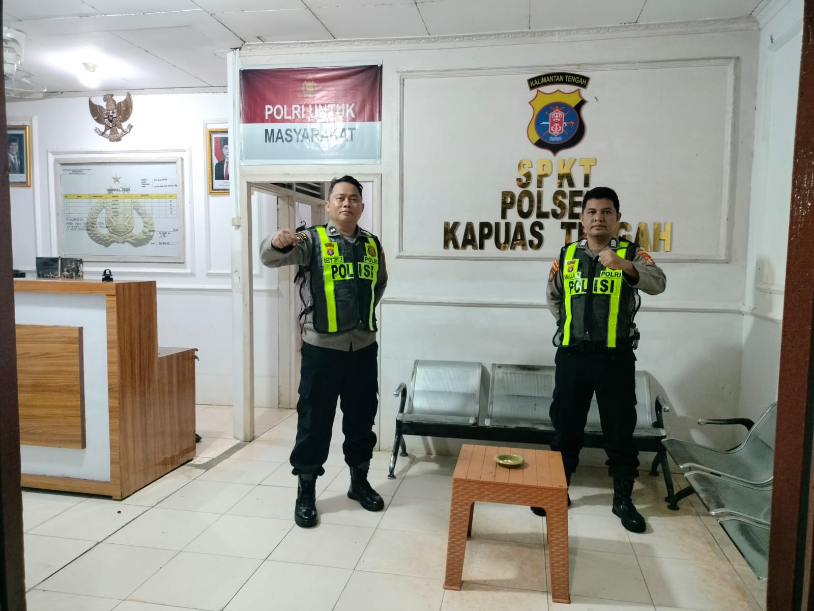 ‎Personel Piket Laks Giat Jaga Mako Polsek Kapuas Tengah