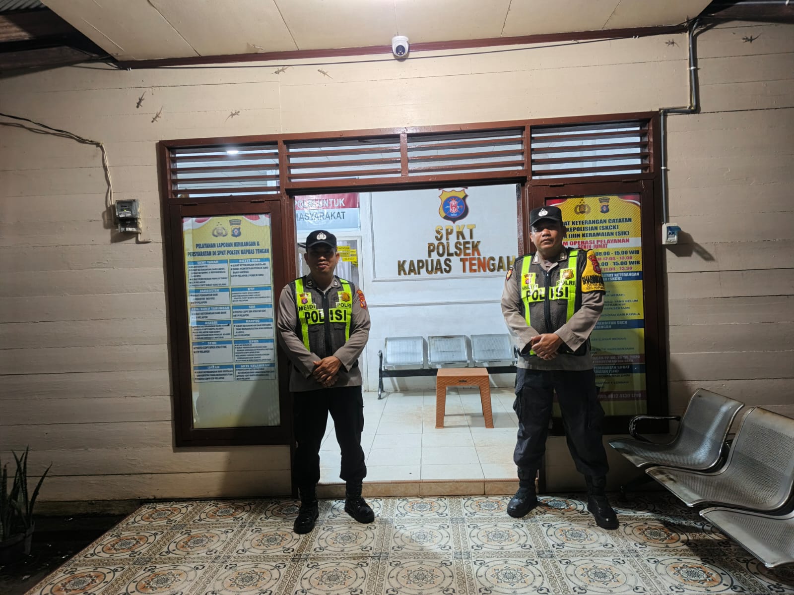 ‎Personel Piket Laks Giat Jaga Mako Polsek Kapuas Tengah