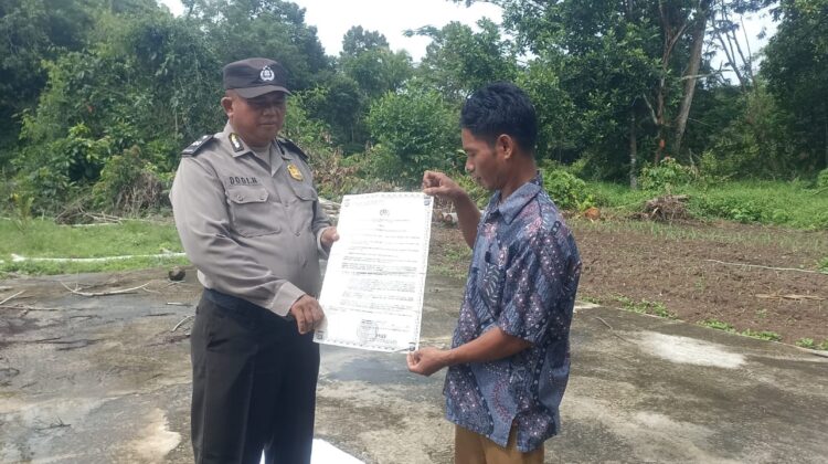 Personel Polsek Basarang Himbau Maklumat Polda Kalteng Dengan Warga Di Wilayah Hukumnya