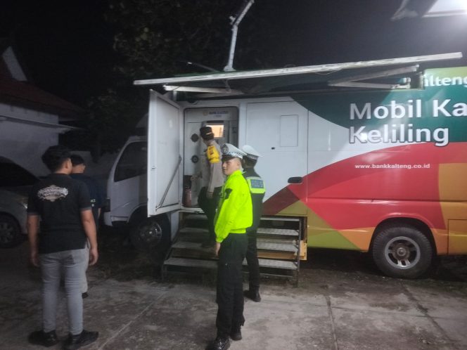 
					Jamin Keamanan Malam Hari, Piket Pamapta Polres Gumas Intensifkan Patroli Ruang Publik