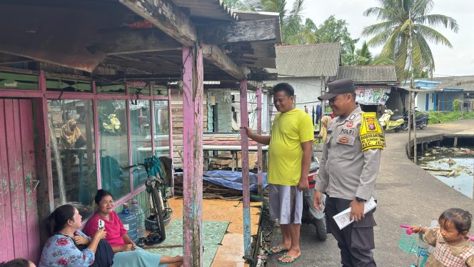 
					Hadir di Tengah Masyarakat Pesisir, Polsek Jelai Gencarkan Patroli Pagi Hari