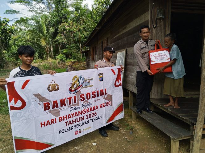 
					POLSEK SERUYAN TENGAH SALURKAN BAKTI SOSIAL HUT BHAYANGKARA KE-80 KEPADA WARGA RANTAU PULUT