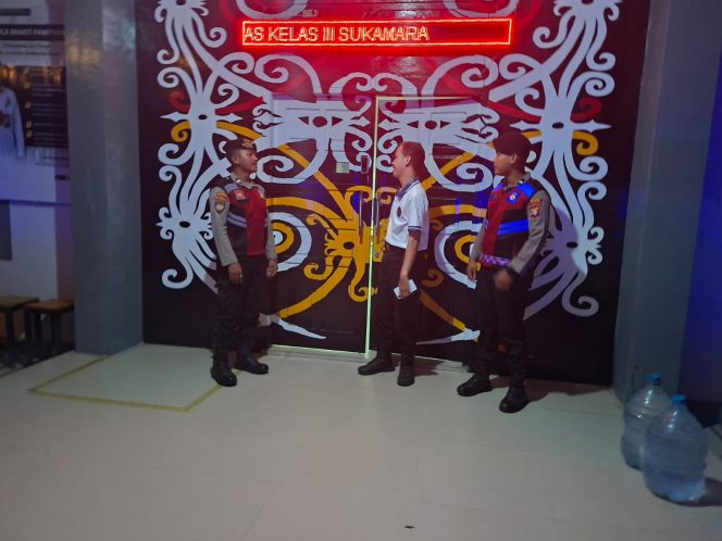 
					Satuan Samapta Polres Sukamara Intensifkan Patroli di Lapas Kelas III Sukamara untuk Menjaga Stabilitas Keamanan Wilayah