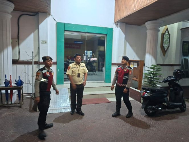 
					Komitmen Menjaga Keamanan, Satuan Samapta Polres Sukamara Maksimalkan Patroli di Bank Kalteng Sukamara