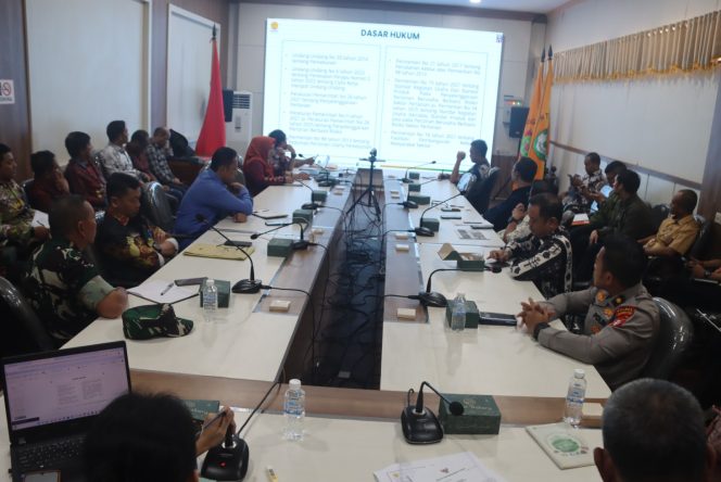 
					Kabag Ops Polres Kotim Wakili Kapolres Dalam Rapat Percepatan FPKMS Bersama Dirjen Perkebunan RI & Forkopimda Kotim