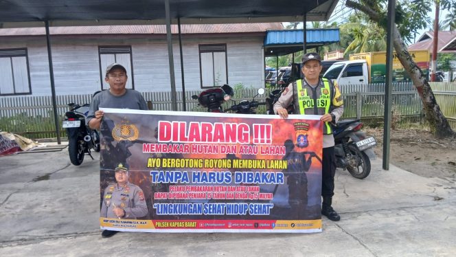 
					Antisipasi Kebakaran Hutan, Polsek Kapuas Barat Patroli di Mandomai dan Gencarkan Imbauan Karhutla ke Warga