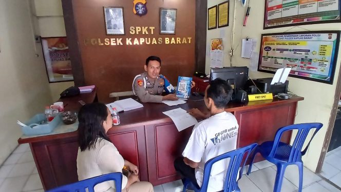 
					Wujudkan Pelayanan Prima, Polsek Kapuas Barat Terbitkan SKTLK untuk Warga Anjir Kalampan yang Kehilangan KTP
