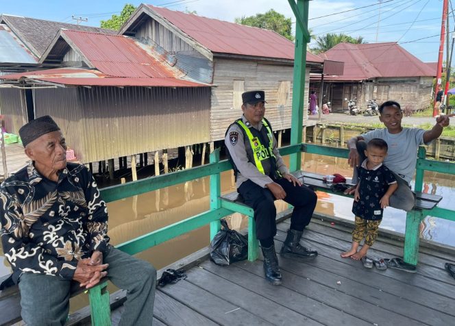 
					PERSONIL POLSEK PULAU PETAK LAKSANAKAN PATROLI DIALOGIS KE DESA-DESA WILAYAH KECAMATAN PULAU PETAK