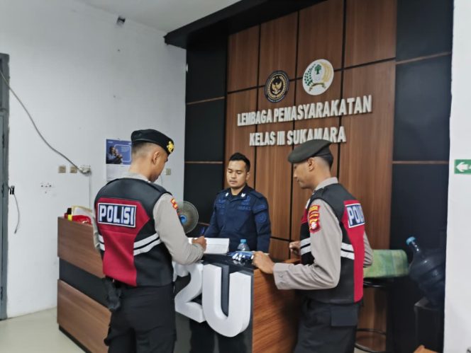 
					Pastikan Situasi Sekitar Tetap Kondusif, Sat Samapta Polres Sukamara Titipkan Imbauan Kamtibmas di Lapas