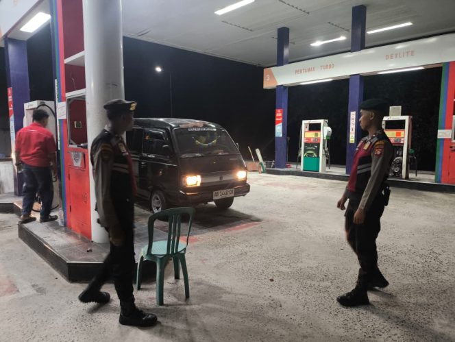 
					Sasar Fasilitas Publik di Malam Hari, Sat Samapta Polres Sukamara Gelar Monitoring Dialogis di SPBU